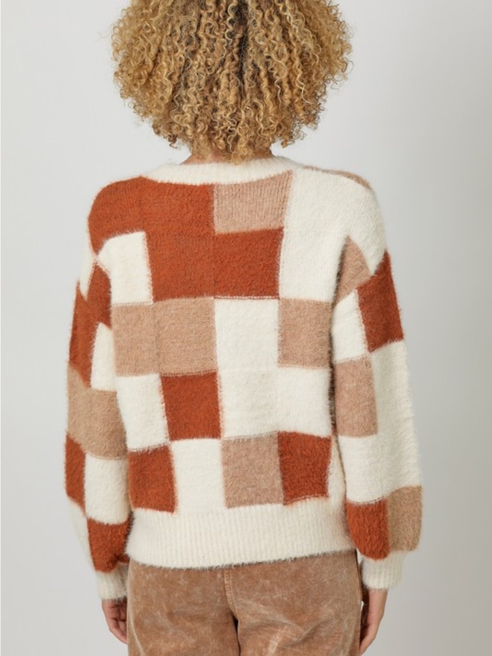 Checkered Pullover Sweater - Picture 5 of 7
